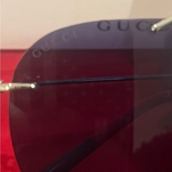 GucciAviator Sunglasses 😎 black. Authentic & Beautiful!These come with case etc - Picture 6 of 12